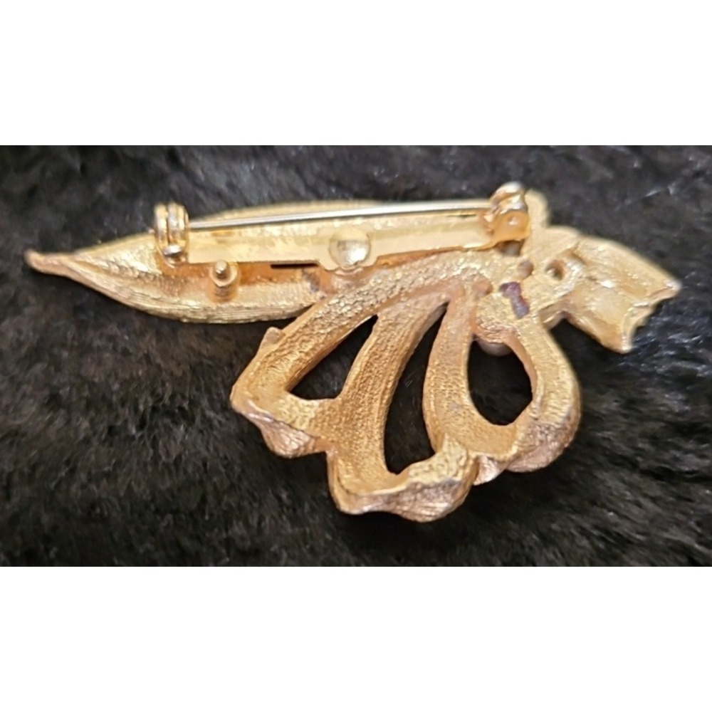5 Vintage Costume Jewelry Brooches and one Ring - Picture 7 of 13